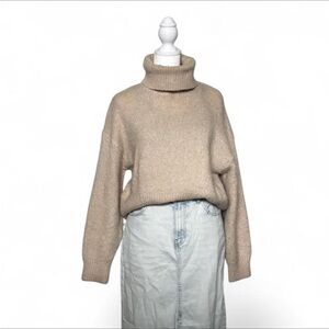 Chunky Beige Wool & Alpaca H&M Turtleneck 🦙